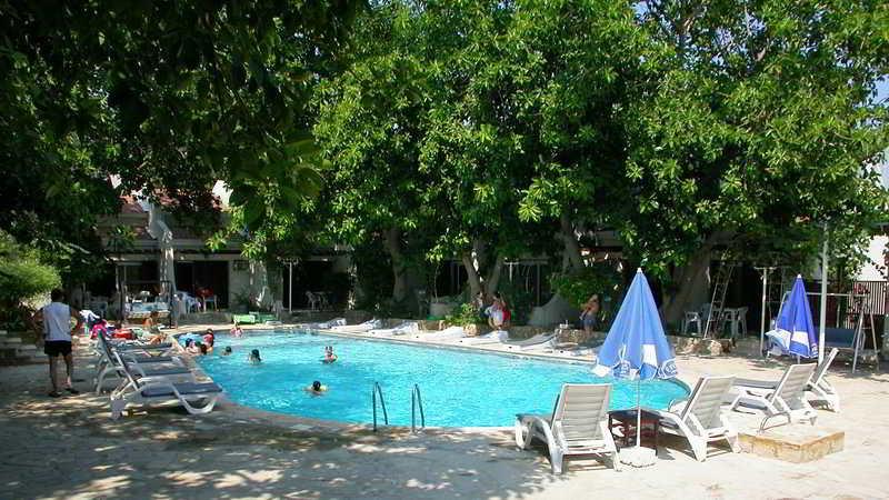 Celebrity Hotel Lapta Dış mekan fotoğraf