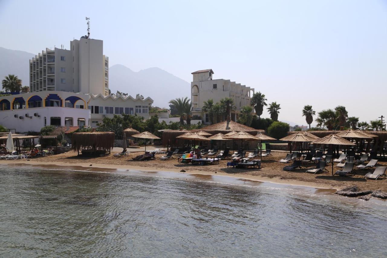 Celebrity Hotel Lapta Dış mekan fotoğraf