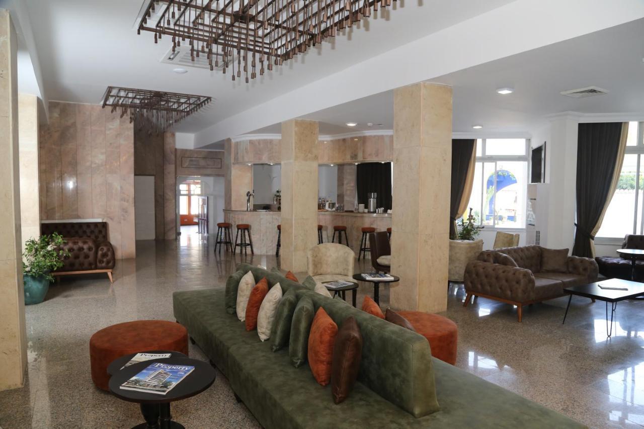 Celebrity Hotel Lapta Dış mekan fotoğraf